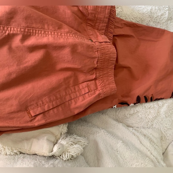 Soft Surroundings Cargo Pants Women Size 1X Everything Under The Sun Embroidered - Picture 6 of 11